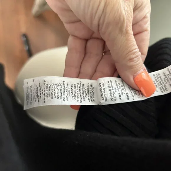 Tory Burch Cashmere sweater with logo! Size Medium. NWOT - Picture 6 of 10